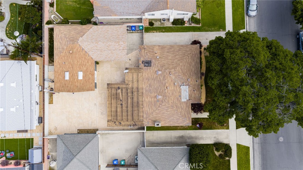 2335 Carfax