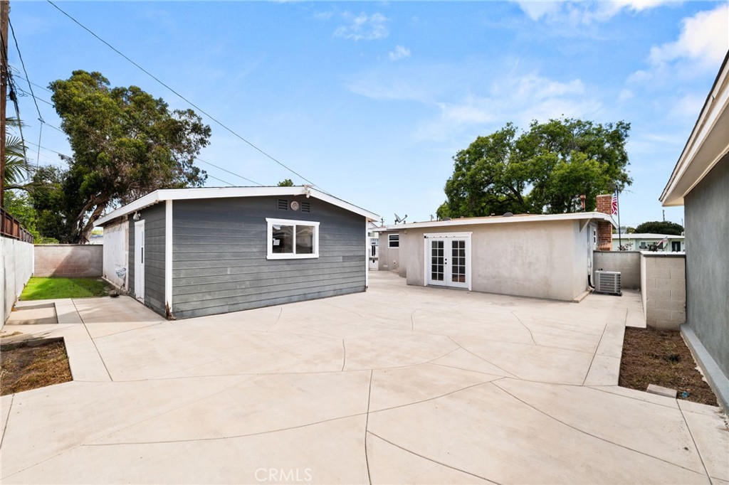 2335 Carfax