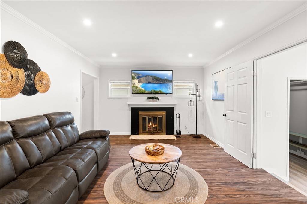 2335 Carfax