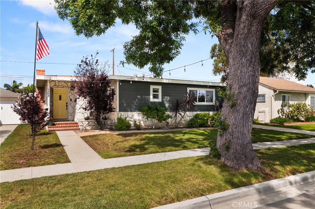 2335 Carfax