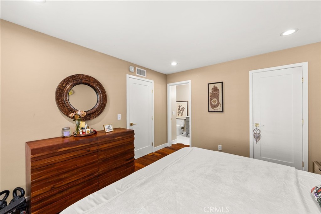 3860 Amberly