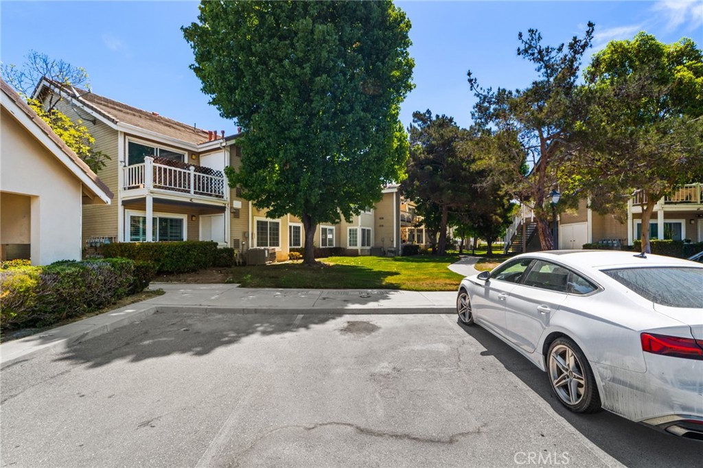 3860 Amberly