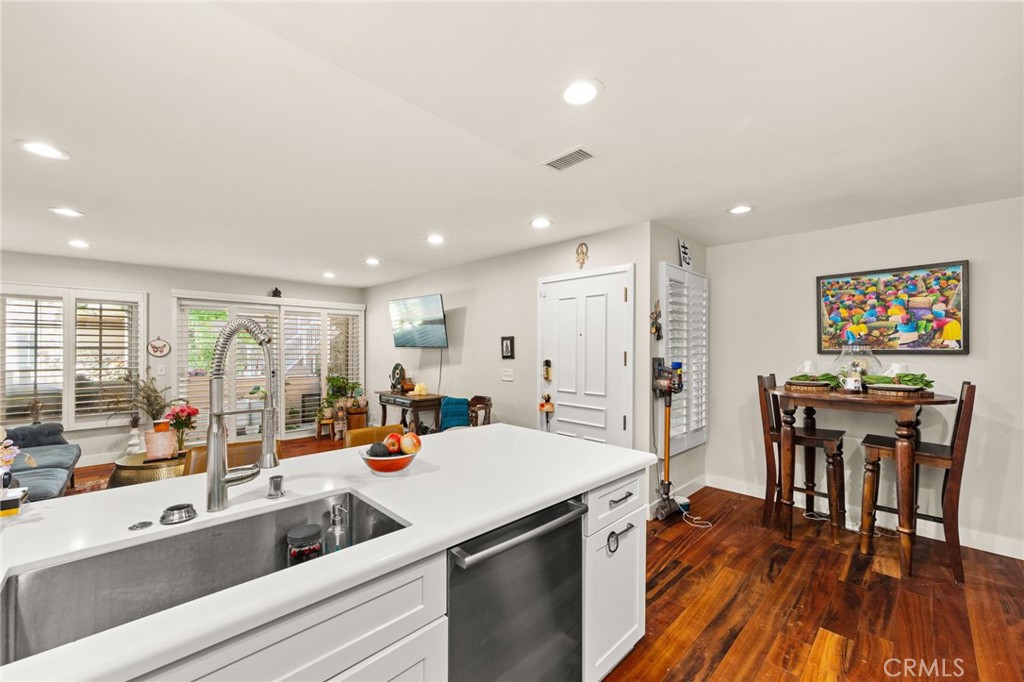 3860 Amberly