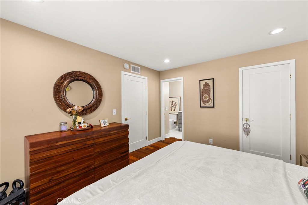 3860 Amberly
