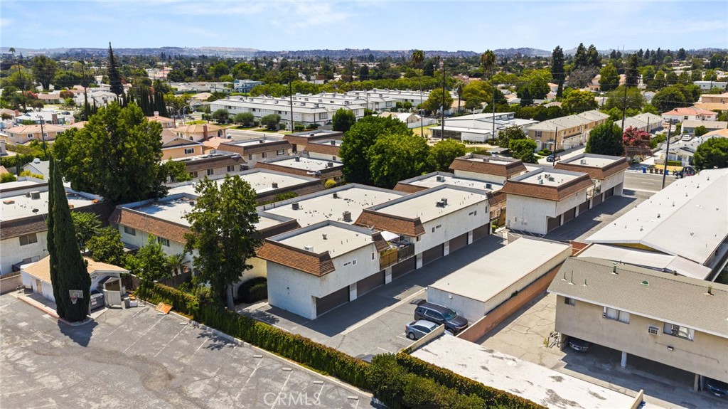 5582 Temple City Blvd