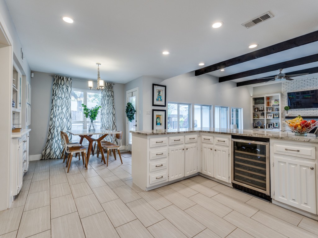 7231 Roundrock Road