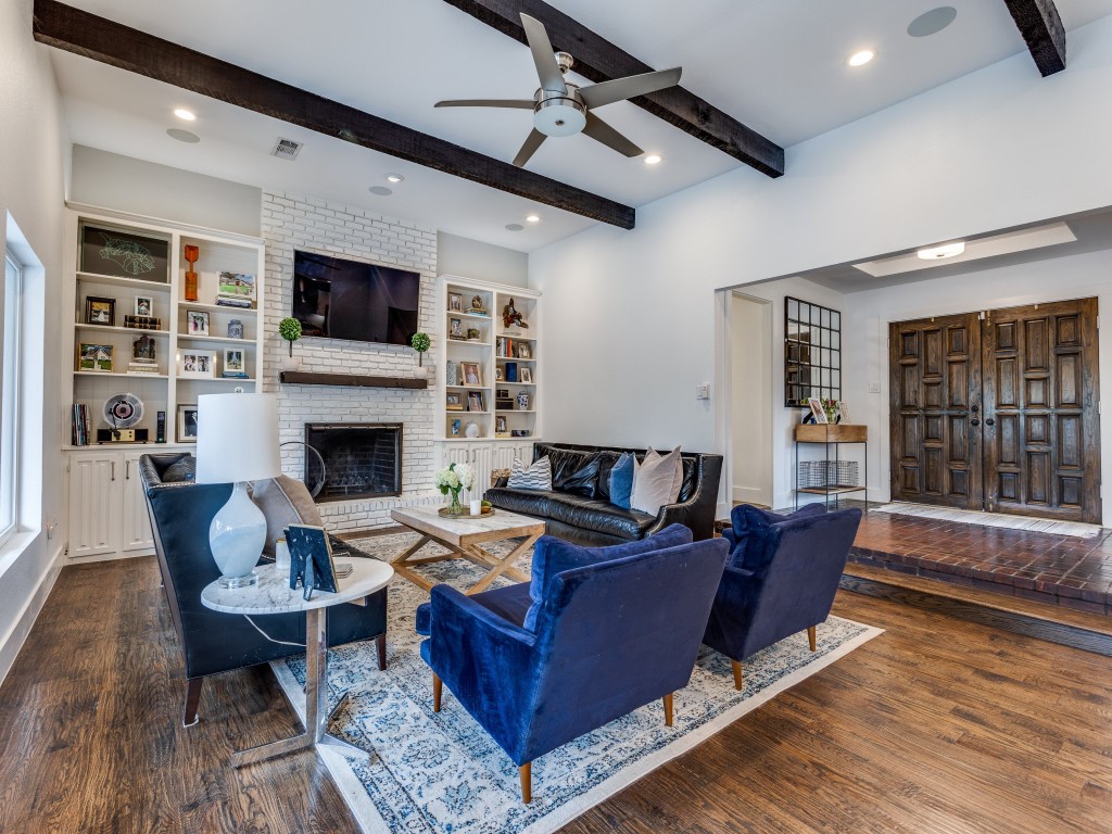 7231 Roundrock Road