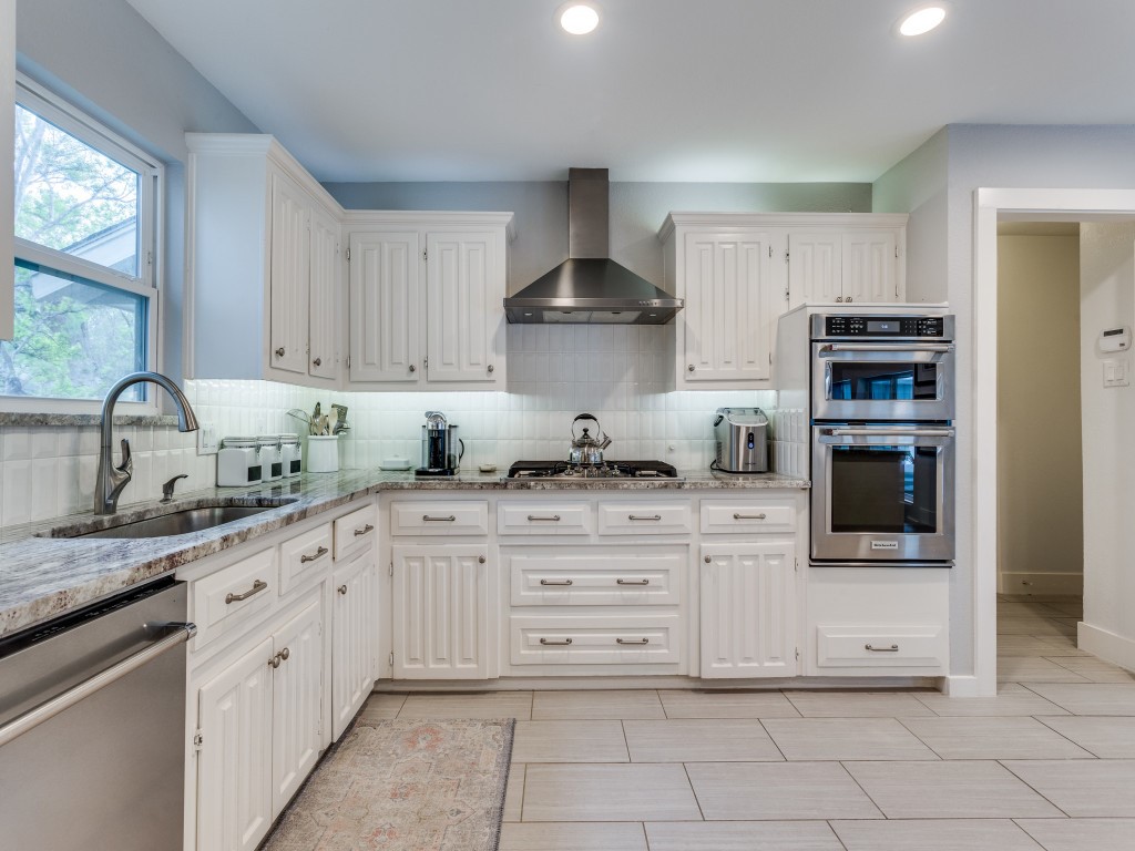 7231 Roundrock Road