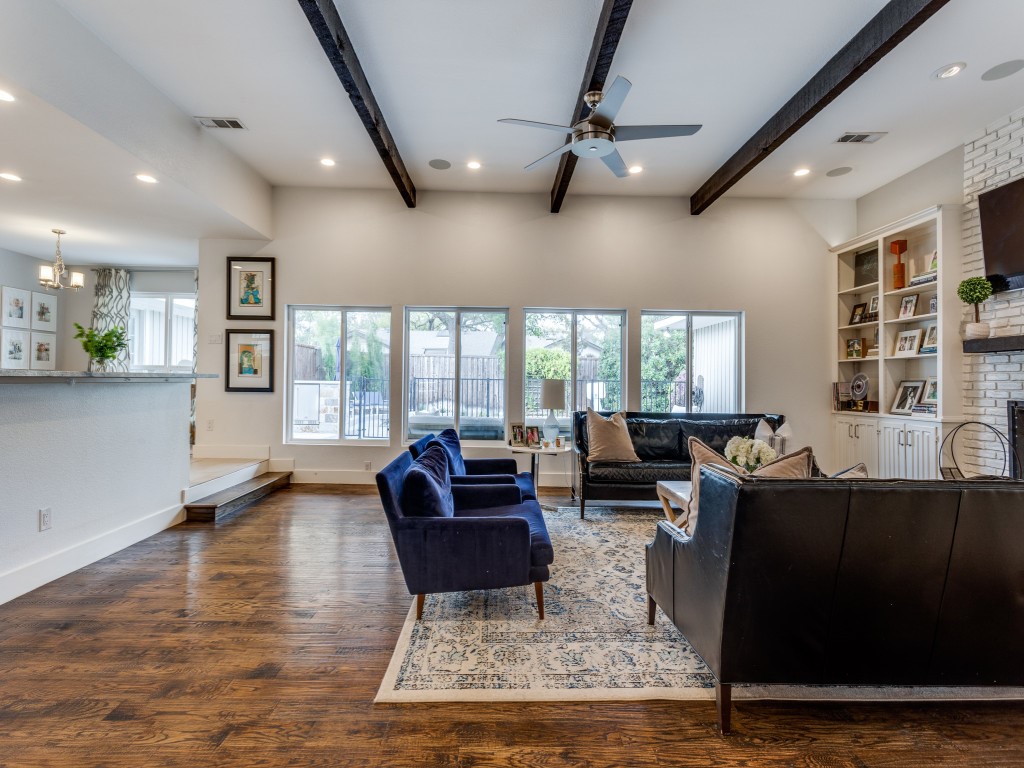 7231 Roundrock Road