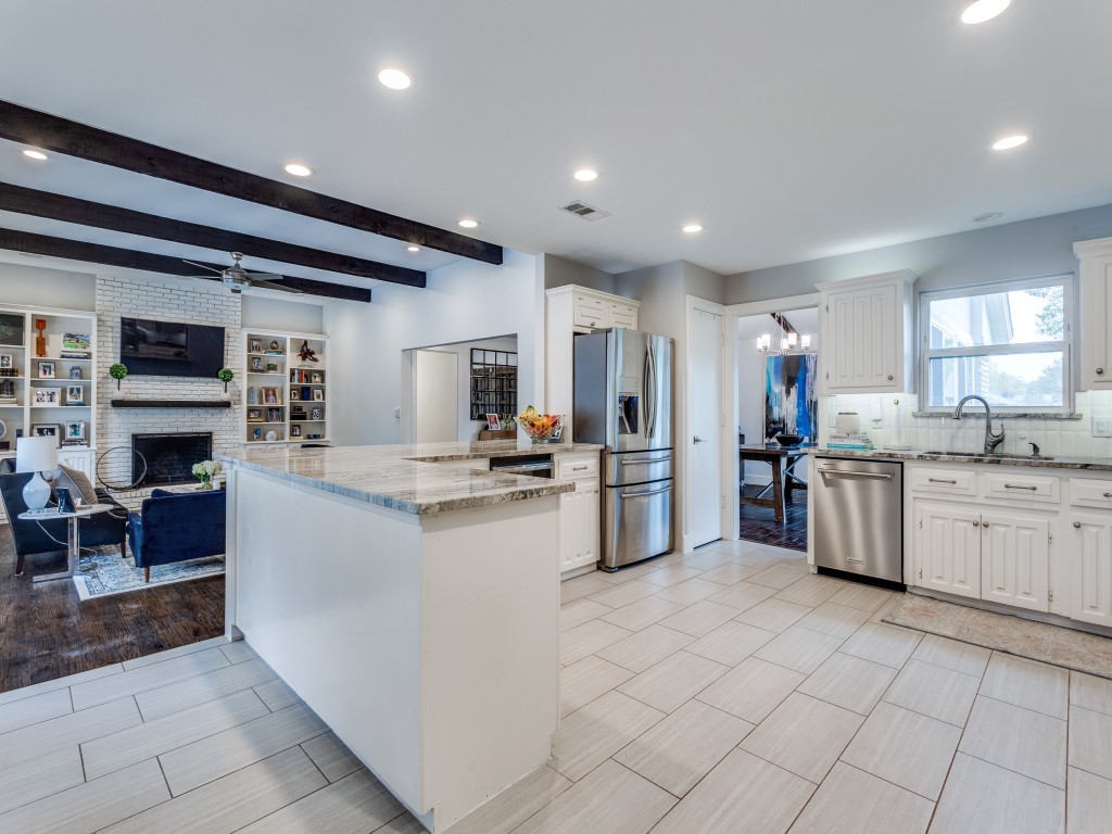 7231 Roundrock Road