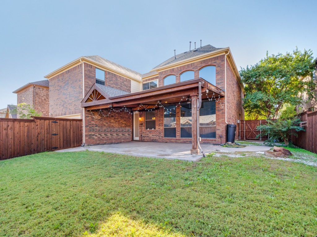 3250 Woodbine Trail