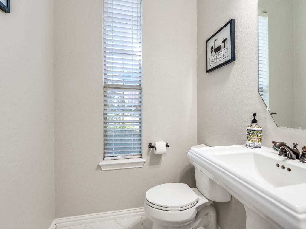 3250 Woodbine Trail