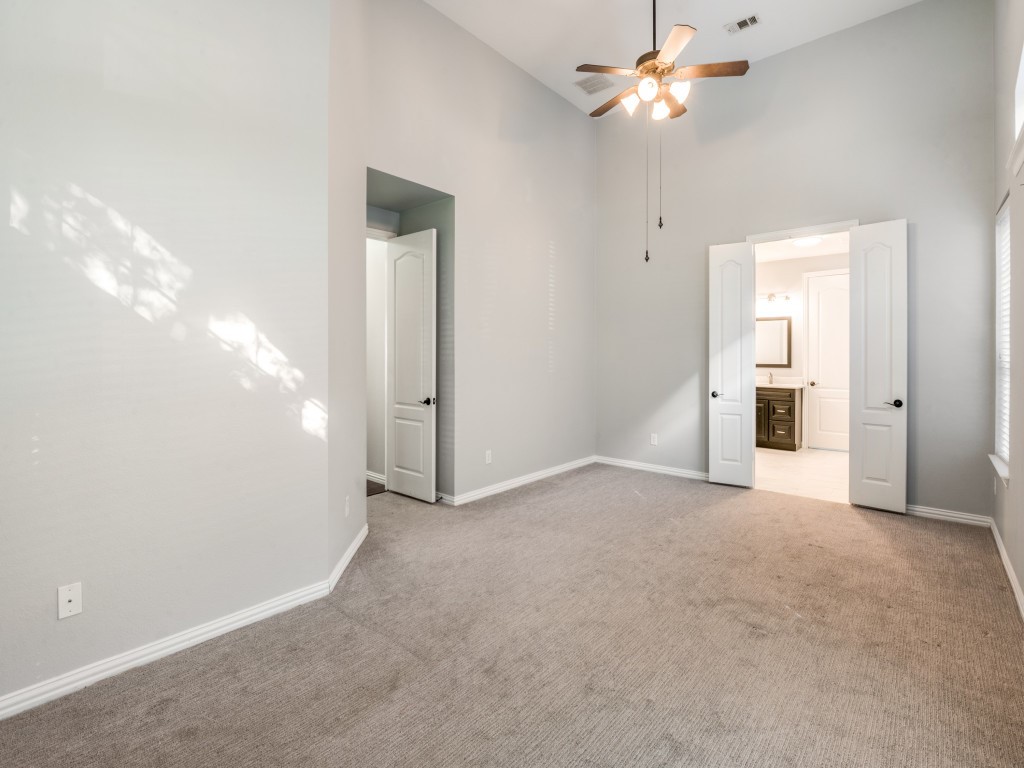 3250 Woodbine Trail
