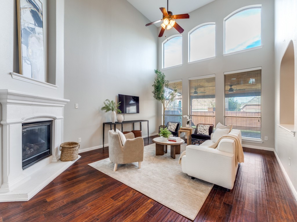 3250 Woodbine Trail