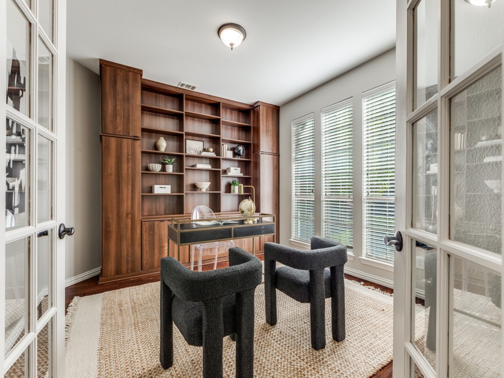 3250 Woodbine Trail
