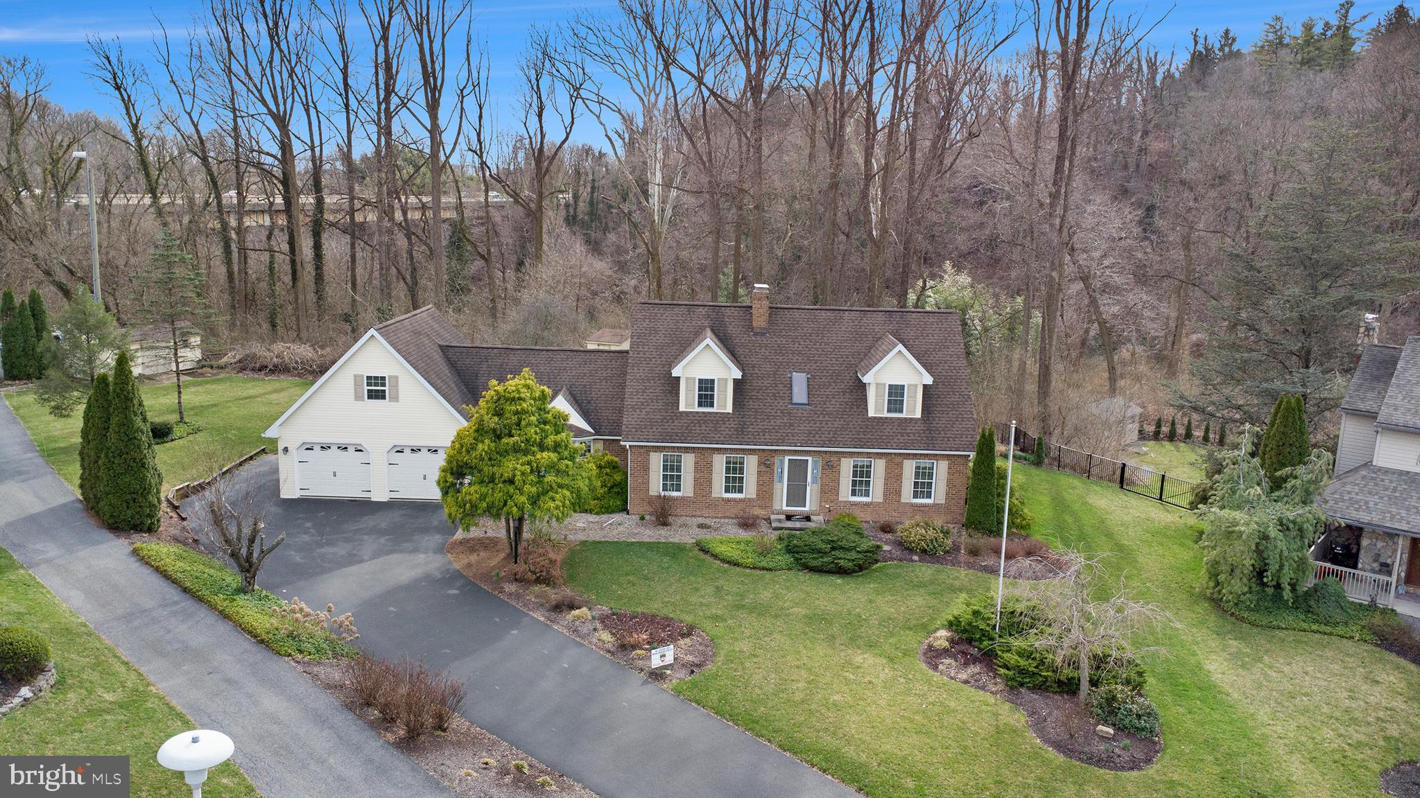 1216 RIVERVIEW DRIVE