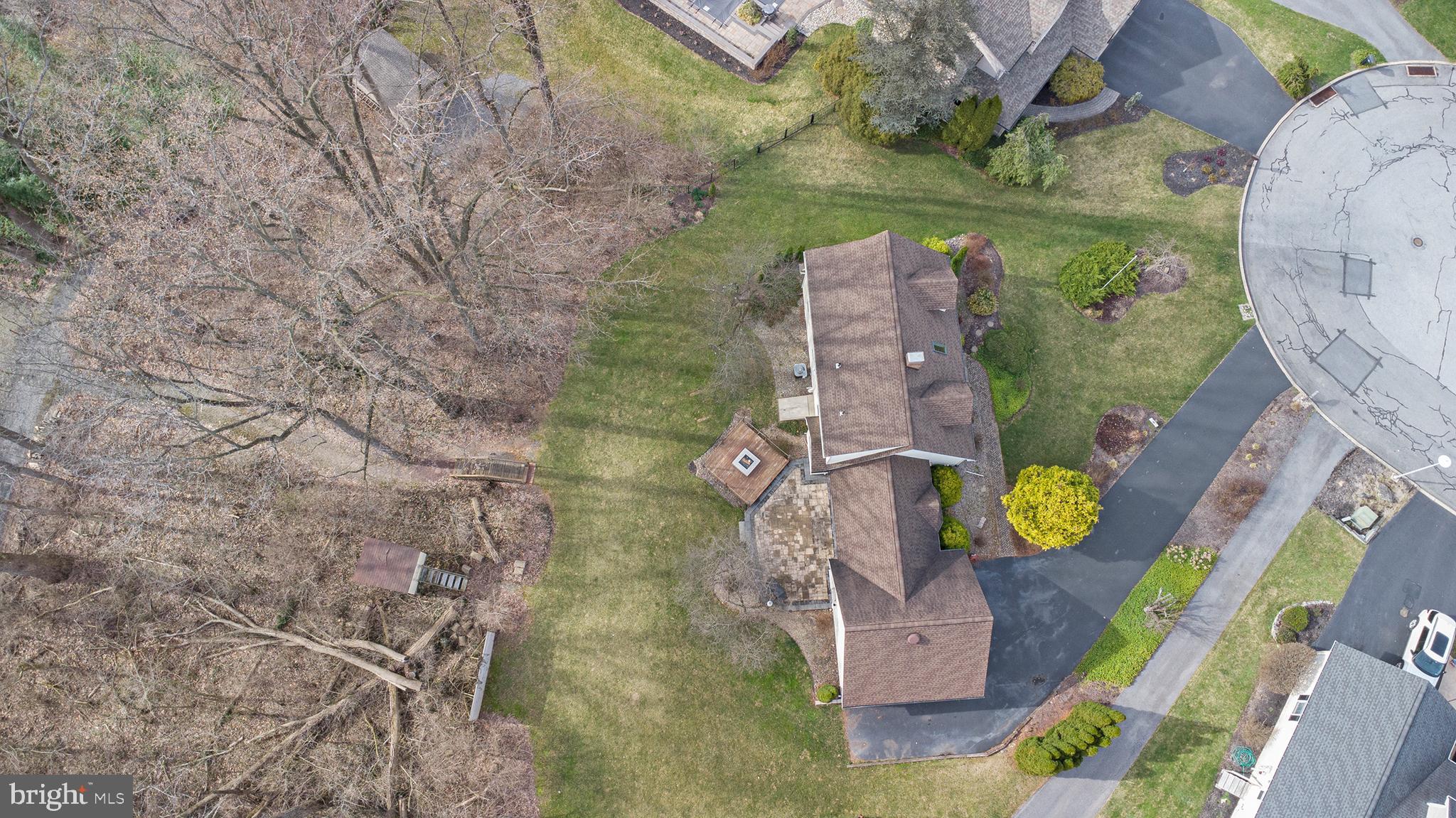 1216 RIVERVIEW DRIVE