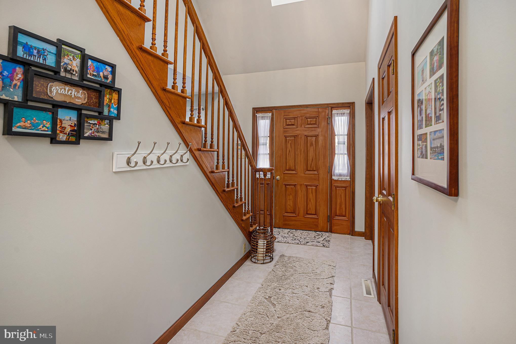 1216 RIVERVIEW DRIVE