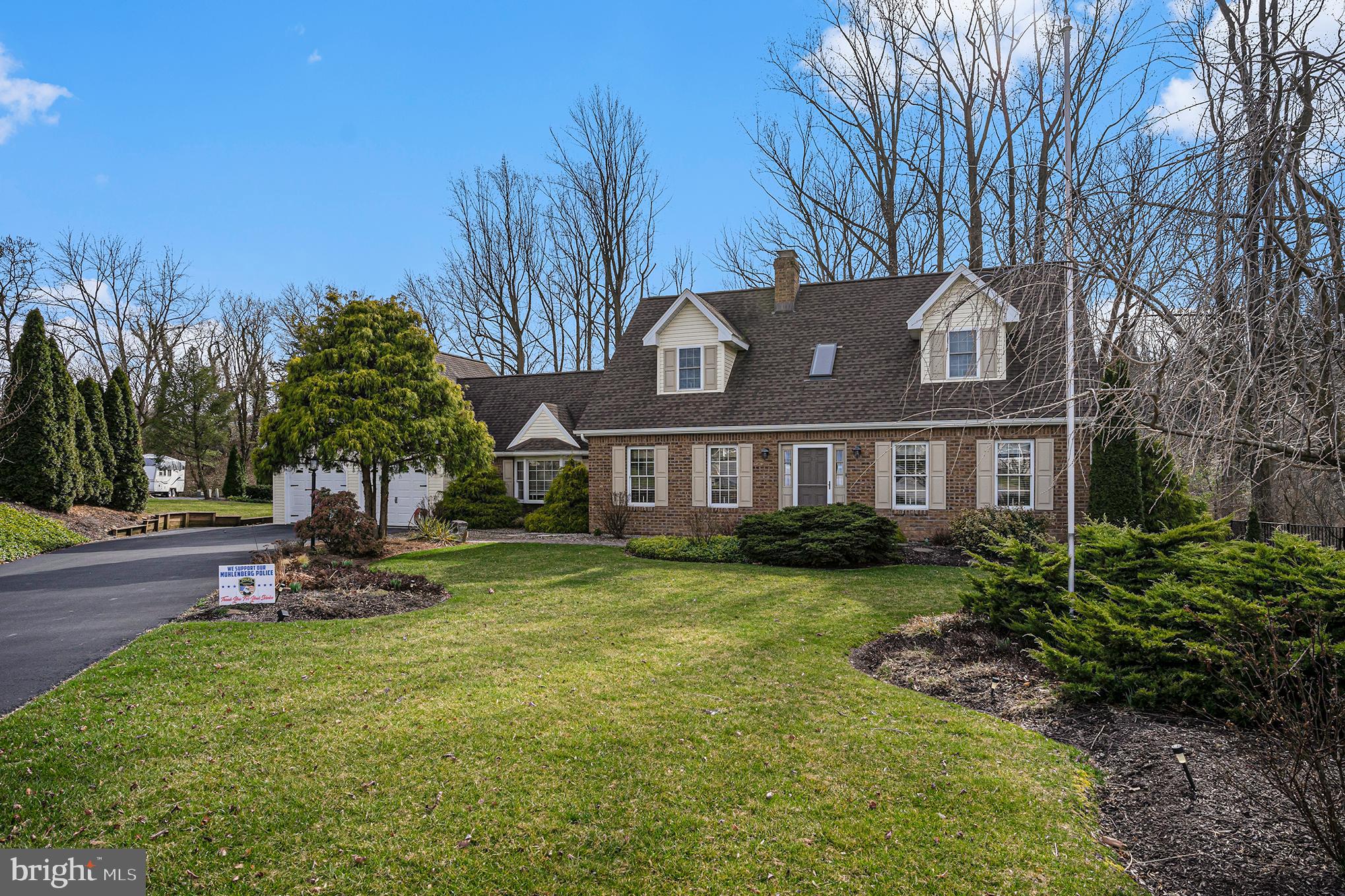 1216 RIVERVIEW DRIVE