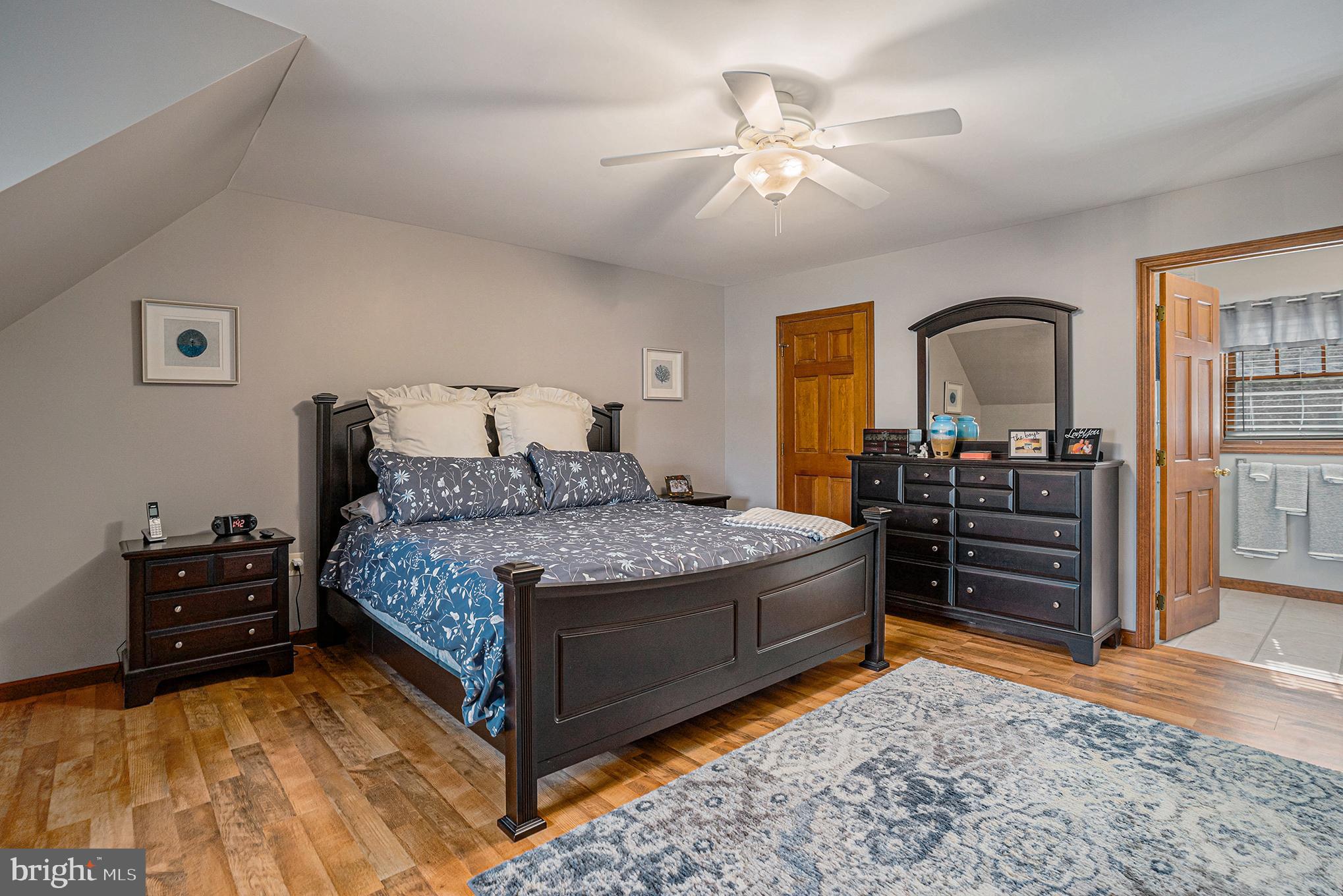 1216 RIVERVIEW DRIVE