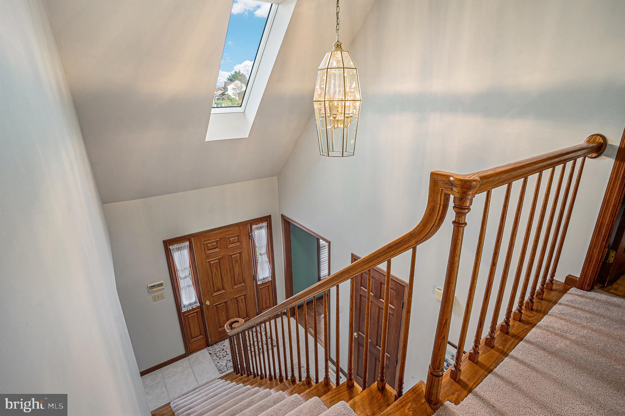 1216 RIVERVIEW DRIVE