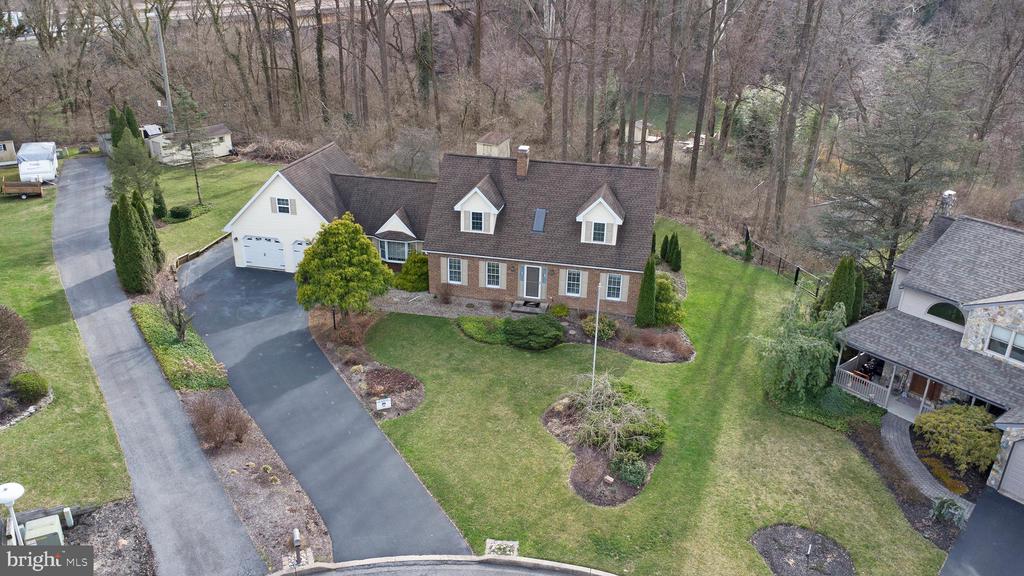 1216 RIVERVIEW DRIVE
