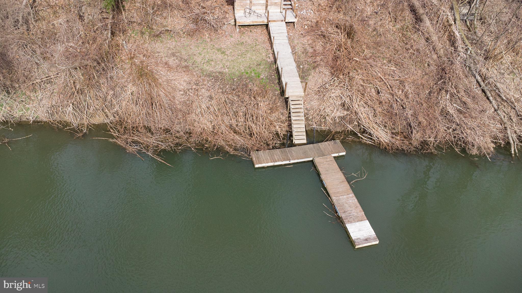 1216 RIVERVIEW DRIVE