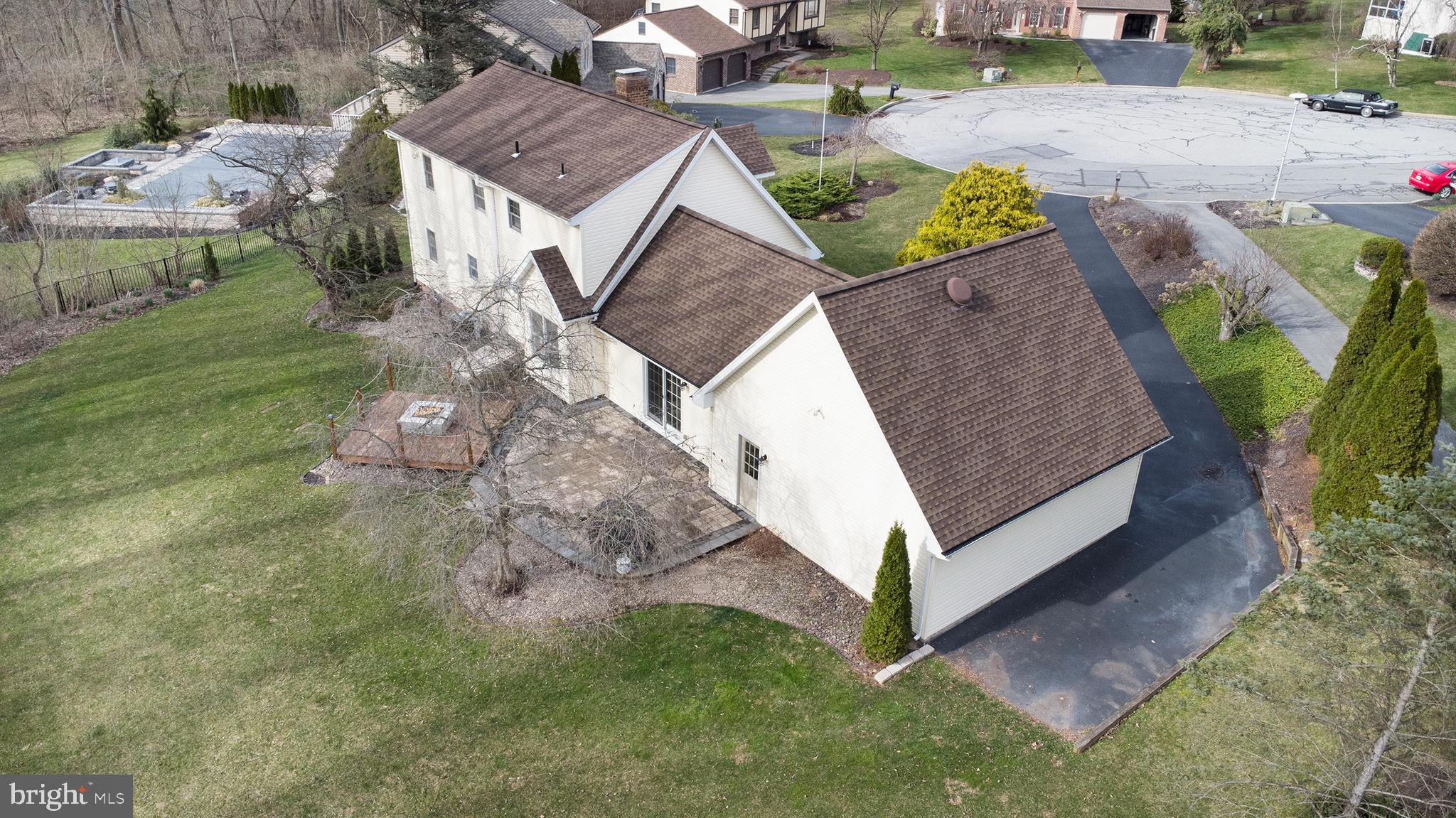 1216 RIVERVIEW DRIVE