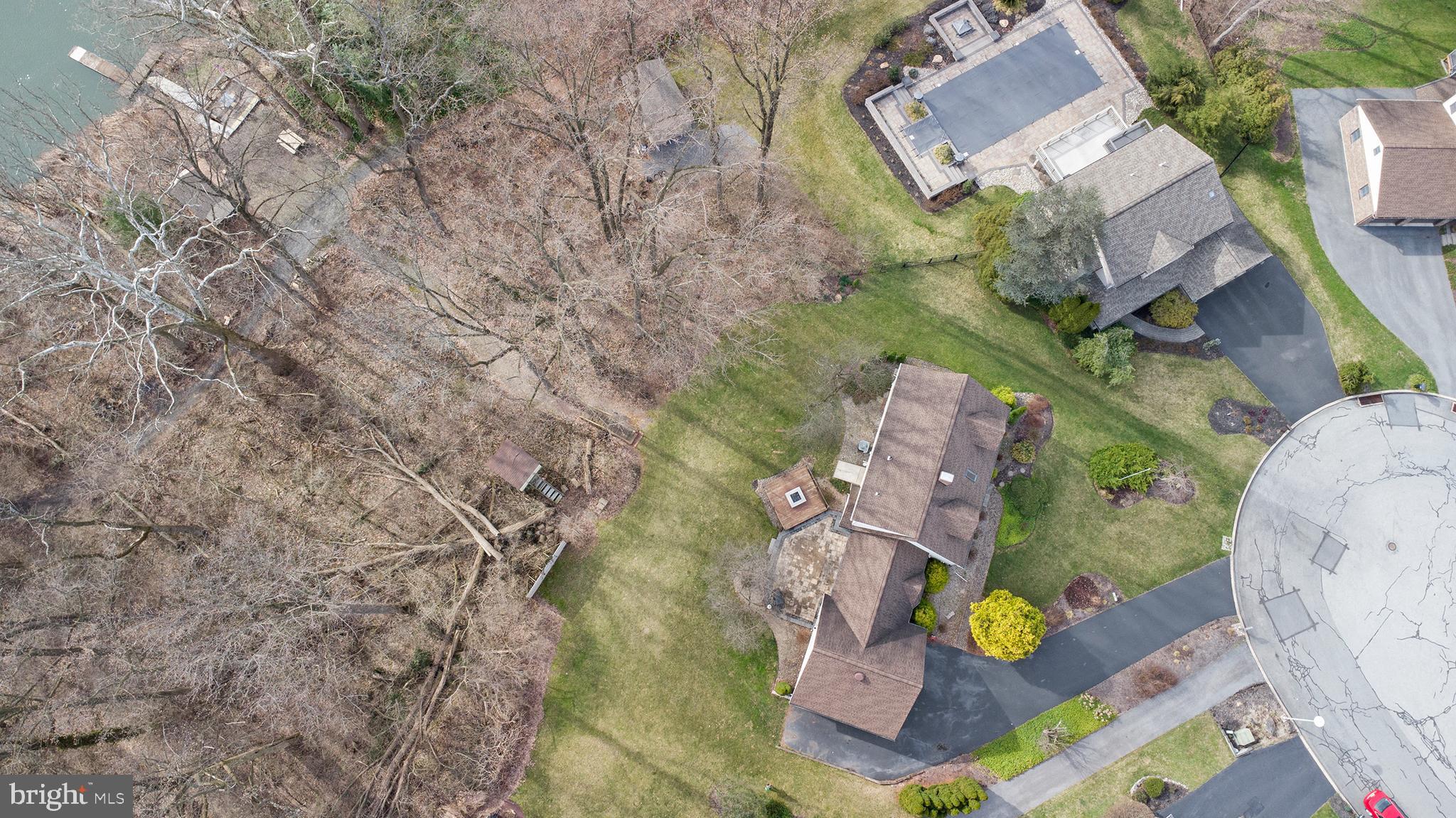 1216 RIVERVIEW DRIVE