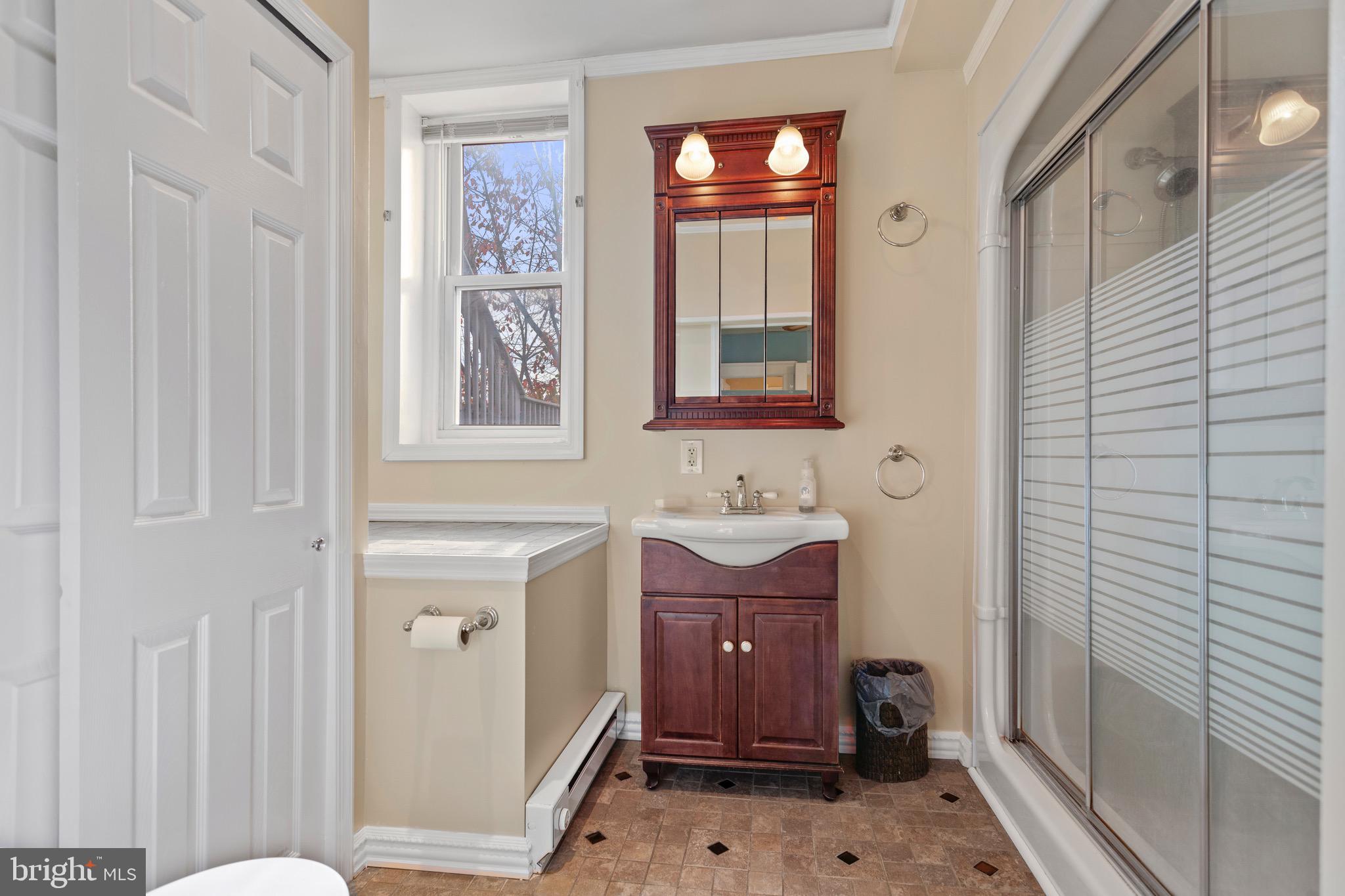 516 E 4TH STREET