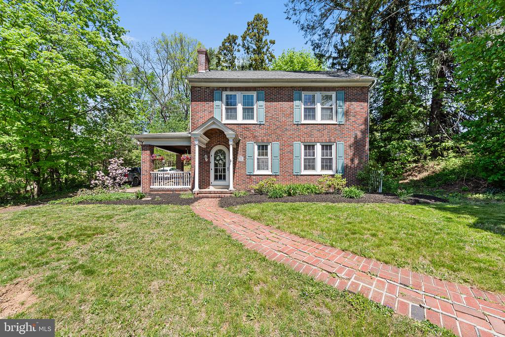 383 W PHILADELPHIA AVENUE