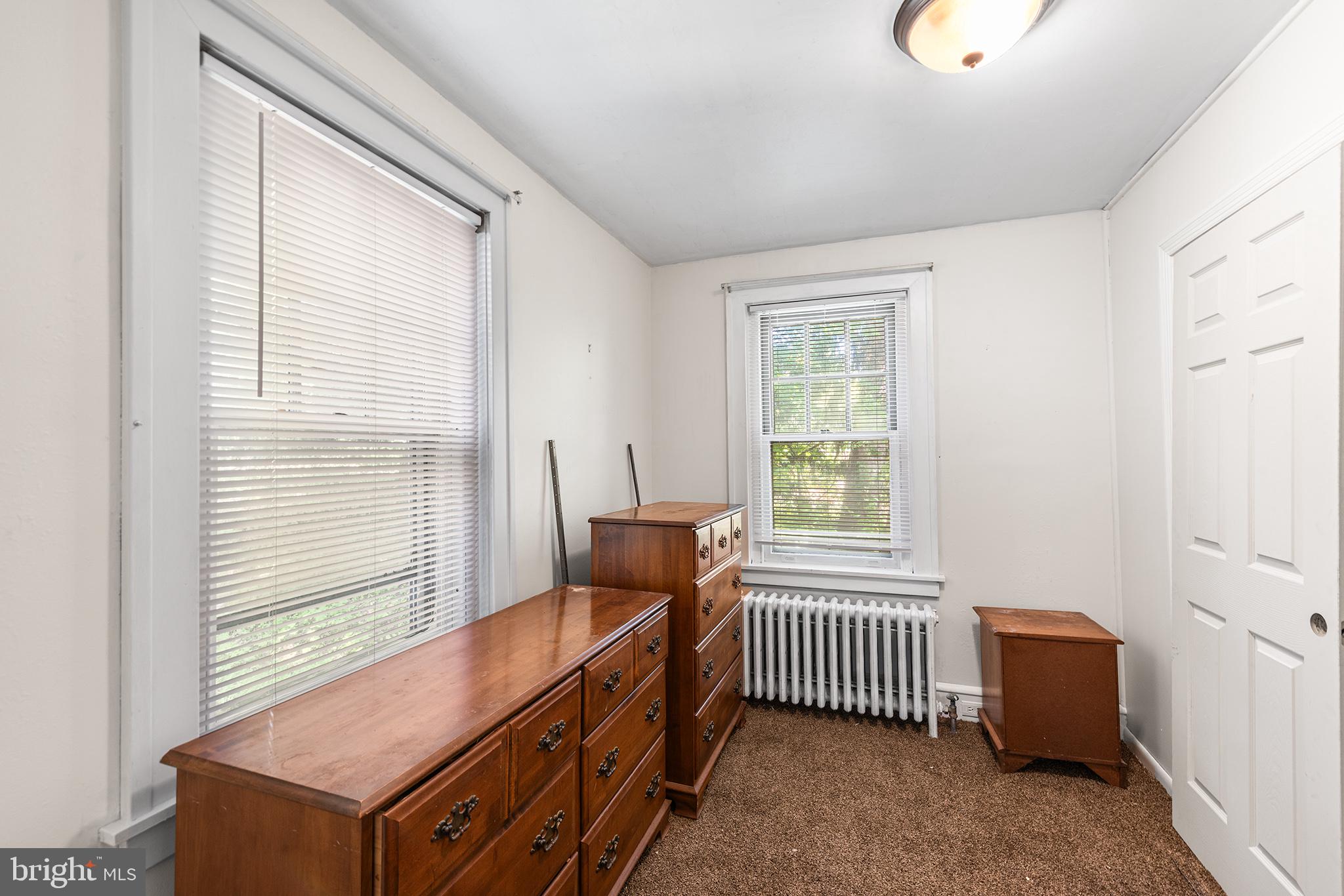 383 W PHILADELPHIA AVENUE