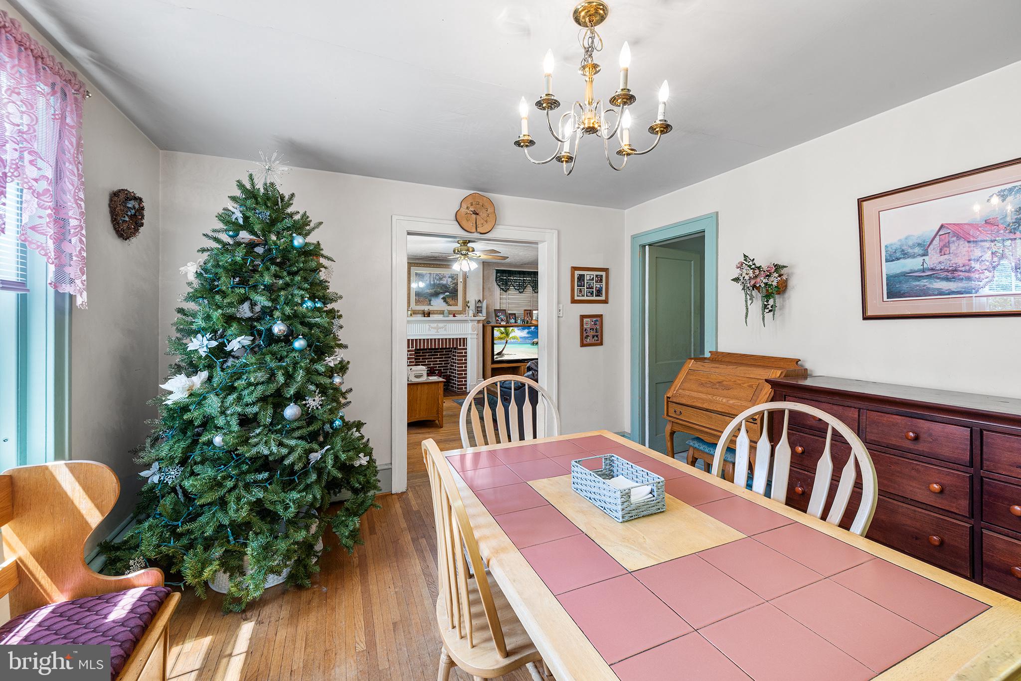 383 W PHILADELPHIA AVENUE