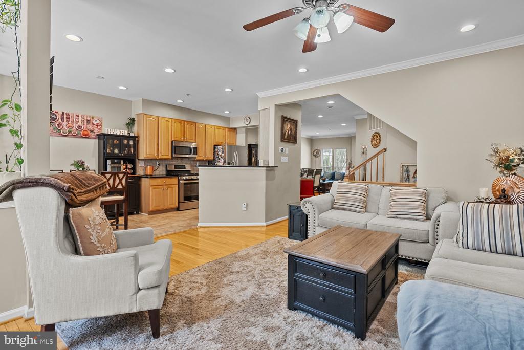 1826 ADAMS WAY