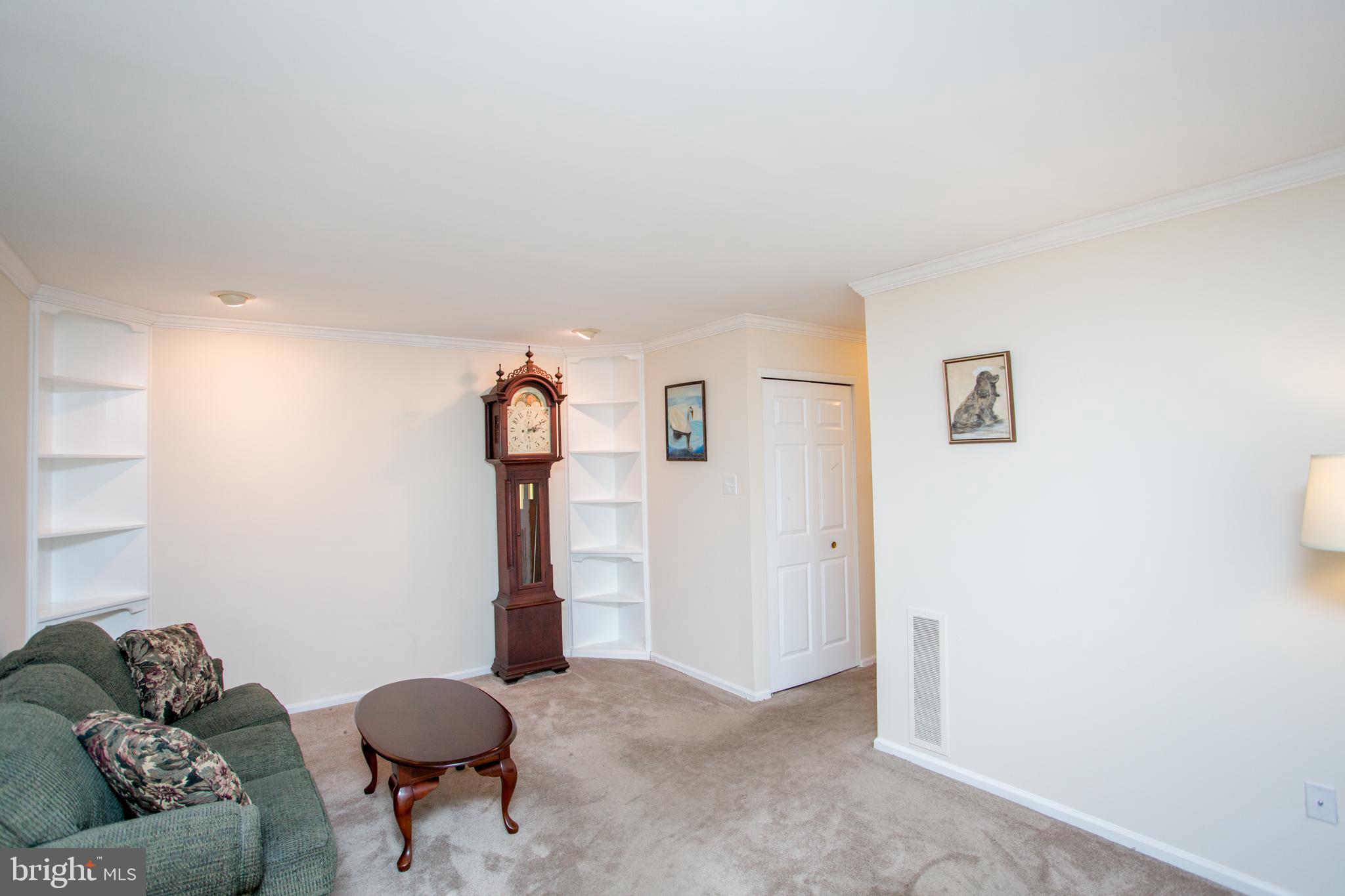 2401 GREENSWARD N A7