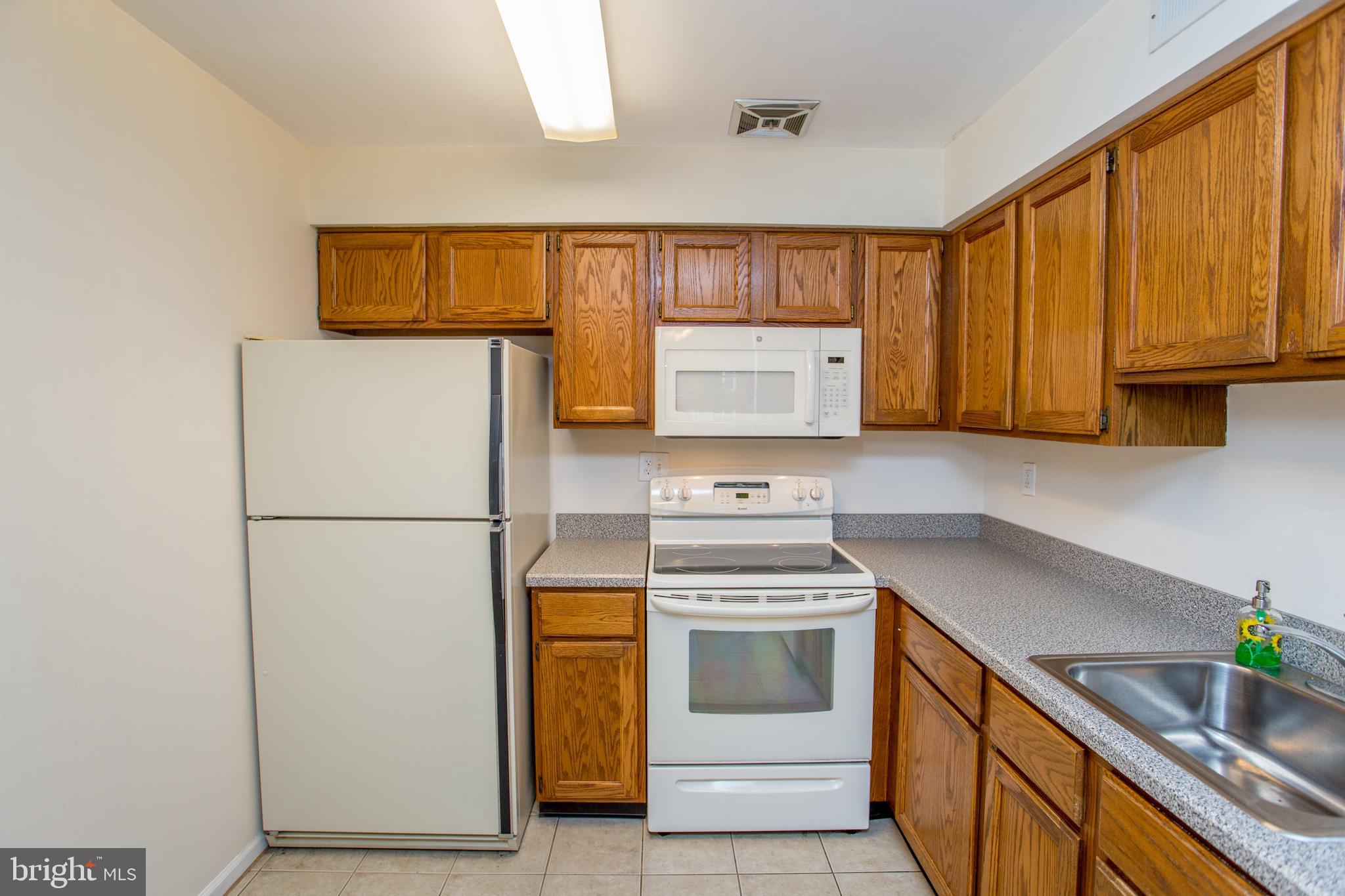 2401 GREENSWARD N A7