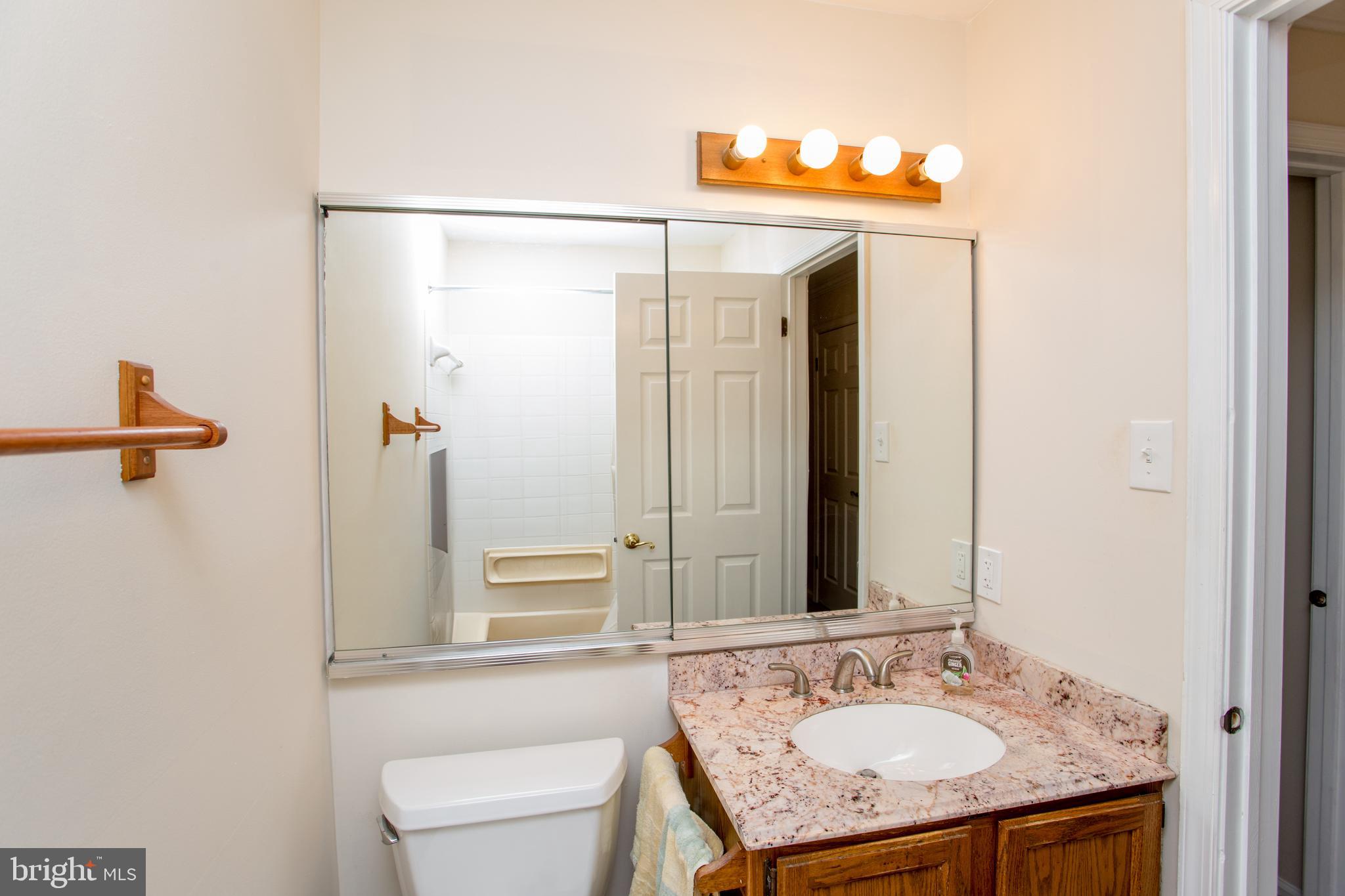 2401 GREENSWARD N A7