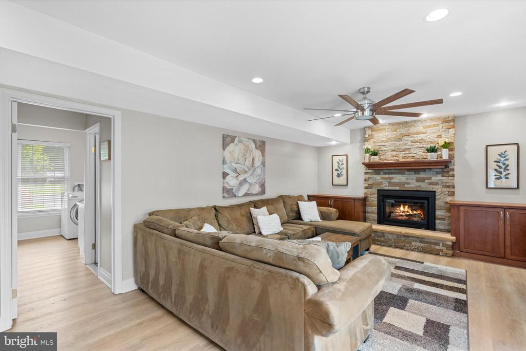81 KINGSCLERE DRIVE