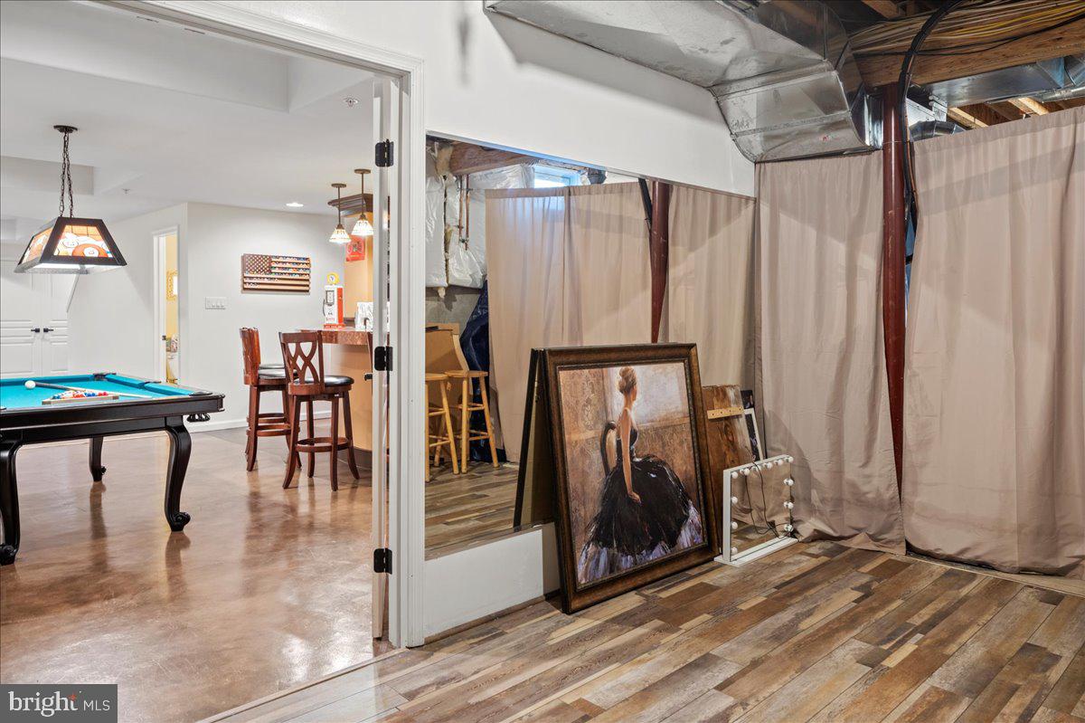 107 COACHLIGHT CIRCLE