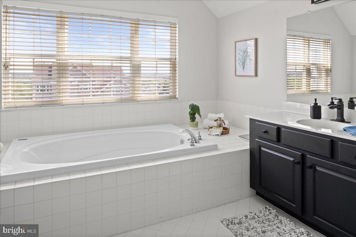 107 COACHLIGHT CIRCLE