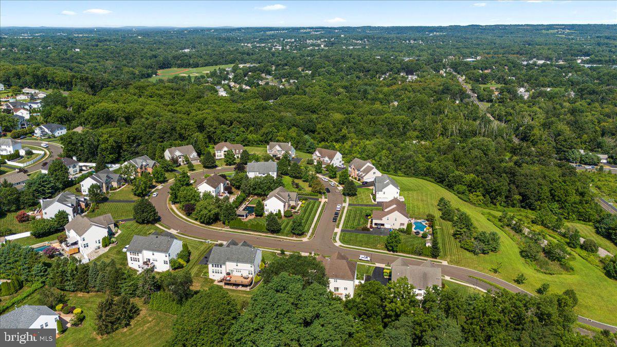 107 COACHLIGHT CIRCLE