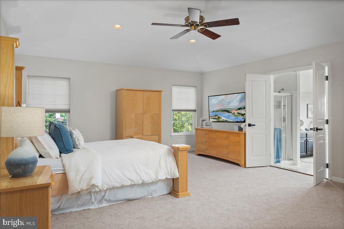 107 COACHLIGHT CIRCLE