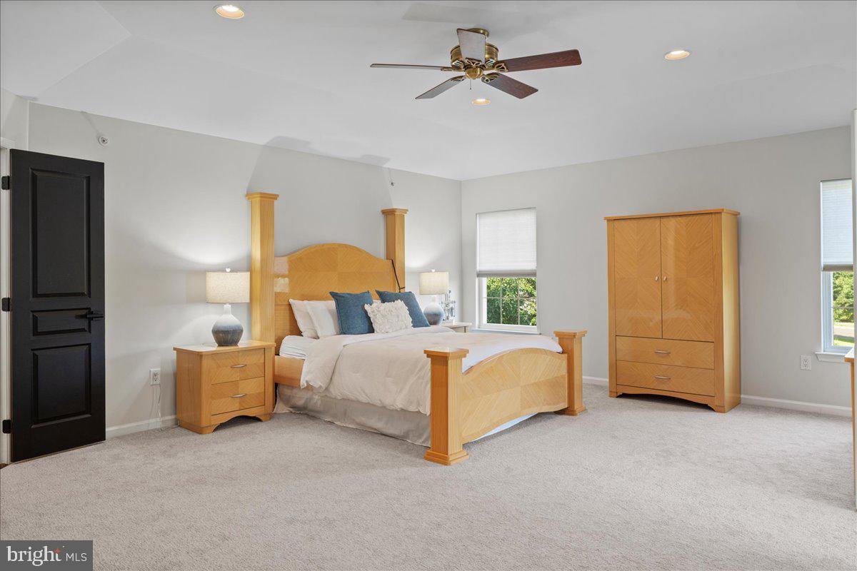 107 COACHLIGHT CIRCLE