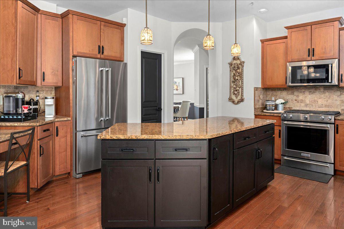 107 COACHLIGHT CIRCLE