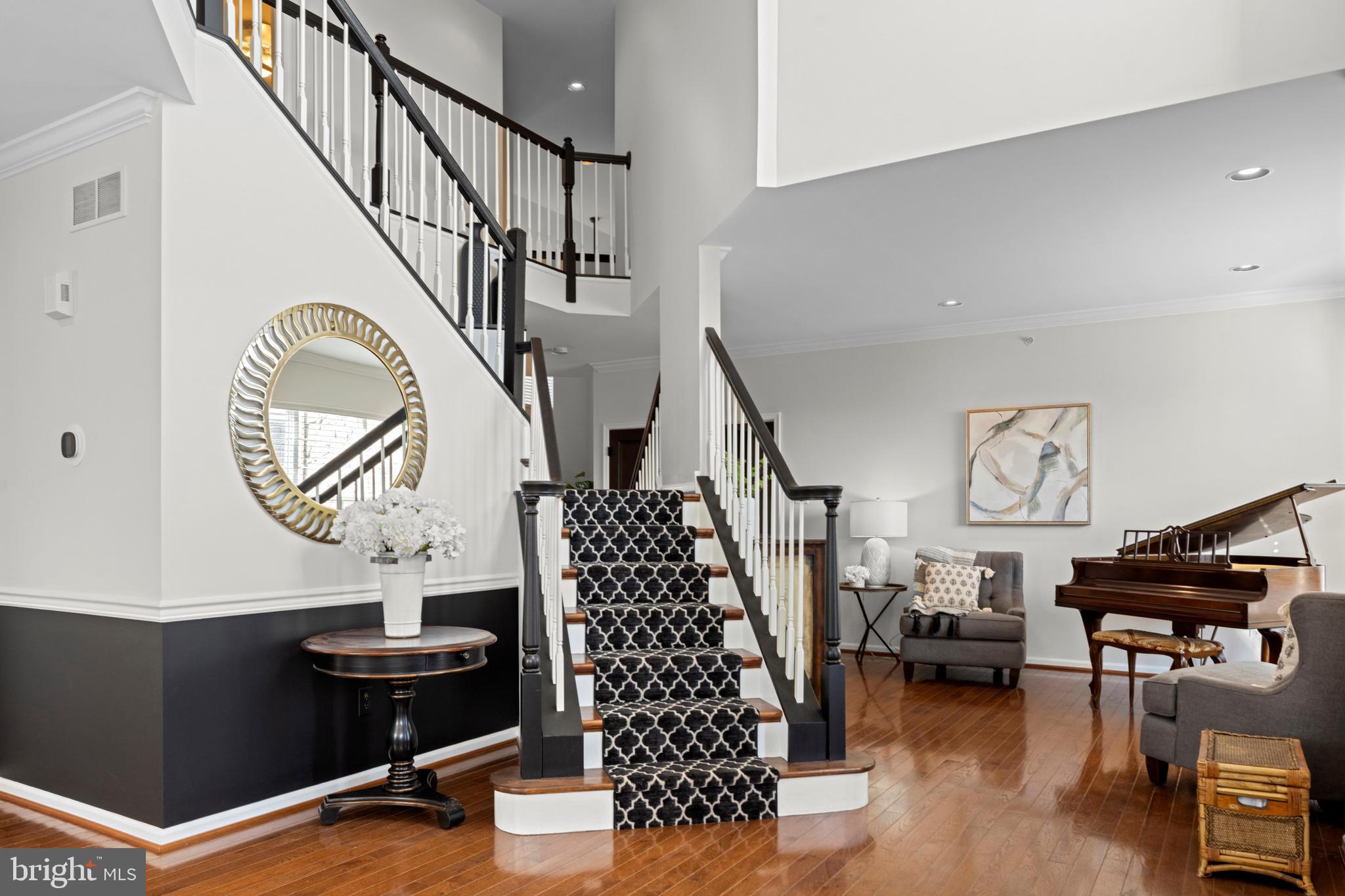 107 COACHLIGHT CIRCLE