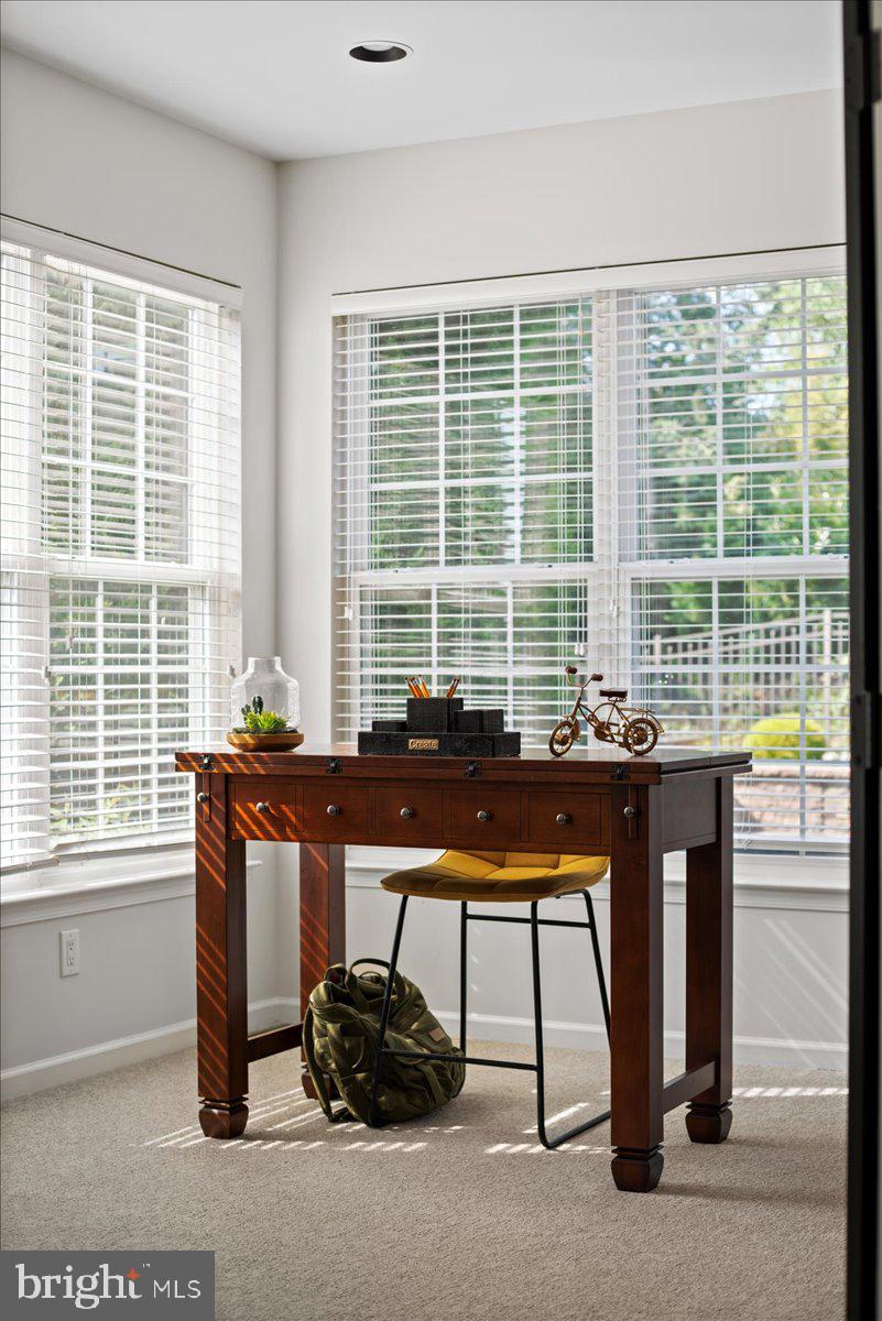 107 COACHLIGHT CIRCLE