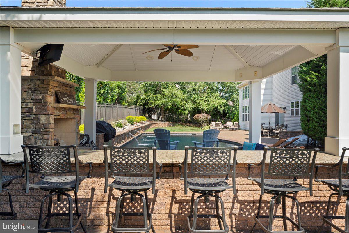 107 COACHLIGHT CIRCLE