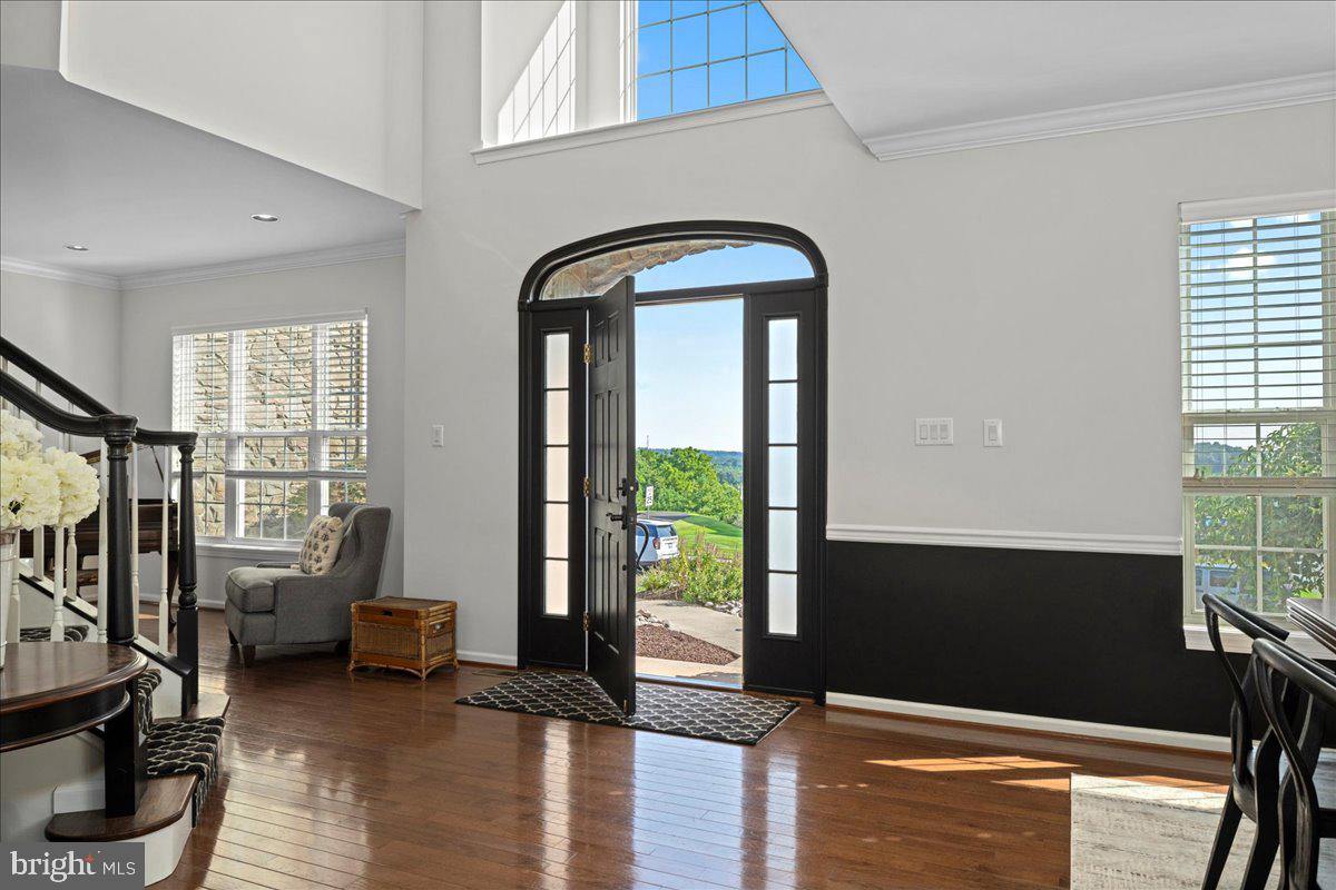 107 COACHLIGHT CIRCLE