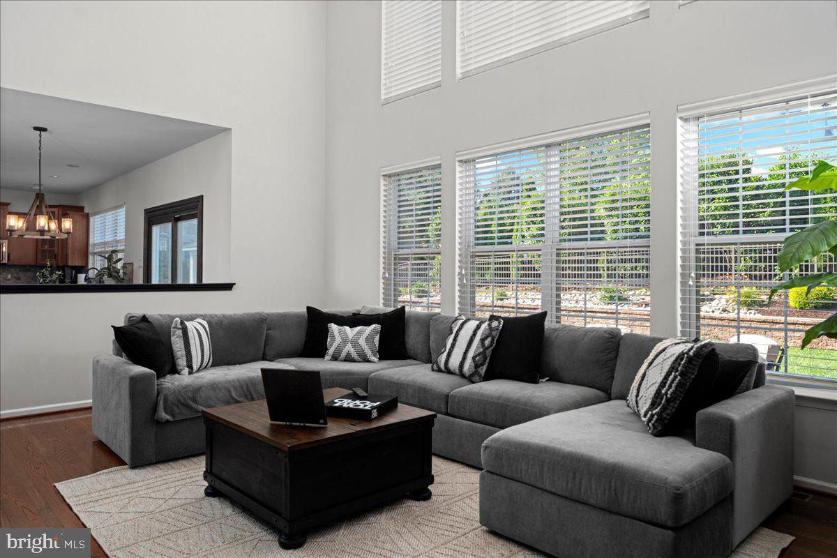 107 COACHLIGHT CIRCLE