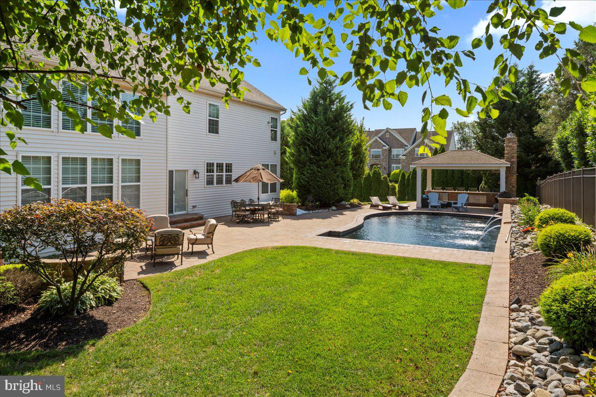 107 COACHLIGHT CIRCLE